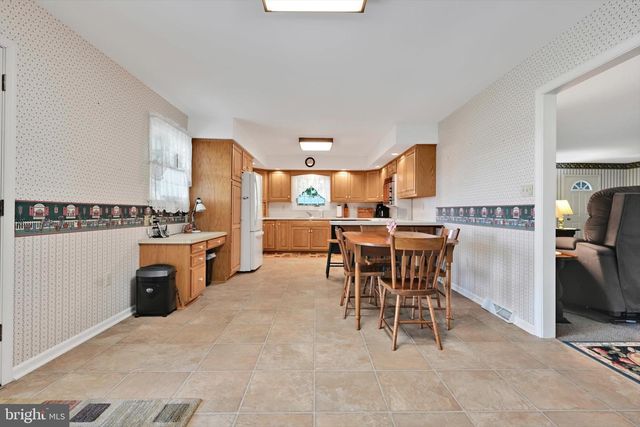 75 REINHOLDS RD, Reinholds, PA 17569