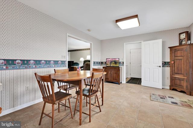75 REINHOLDS RD, Reinholds, PA 17569