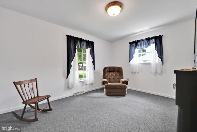 75 REINHOLDS RD, Reinholds, PA 17569