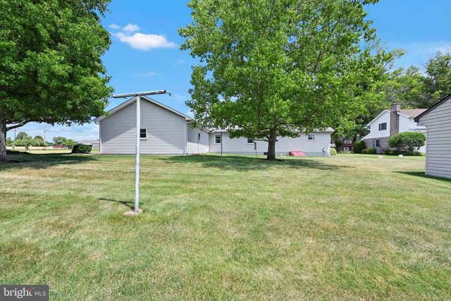 75 REINHOLDS RD, Reinholds, PA 17569