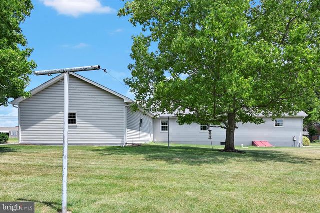 75 REINHOLDS RD, Reinholds, PA 17569
