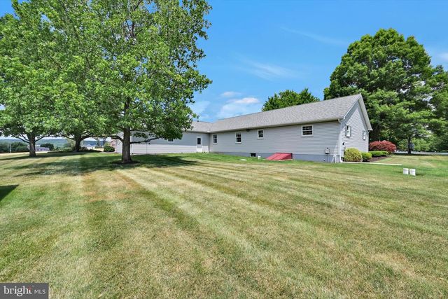 75 REINHOLDS RD, Reinholds, PA 17569