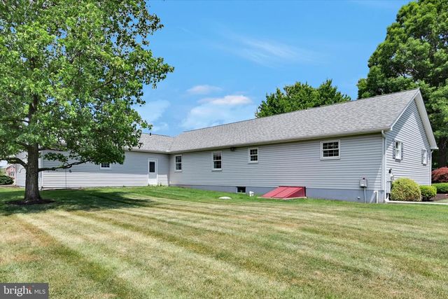 75 REINHOLDS RD, Reinholds, PA 17569