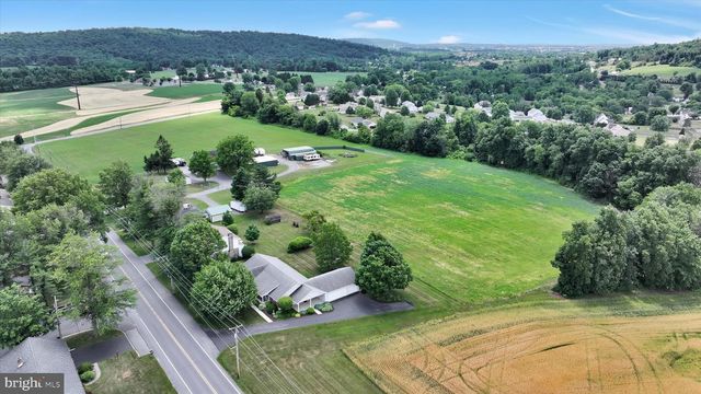 75 REINHOLDS RD, Reinholds, PA 17569