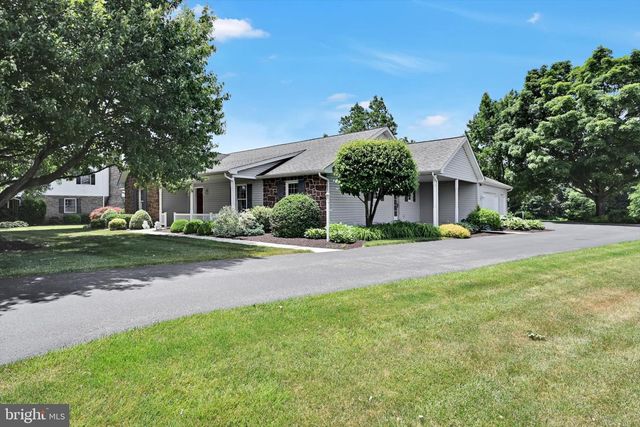 75 REINHOLDS RD, Reinholds, PA 17569