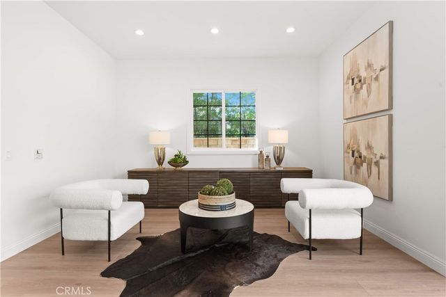 221 Clear Fls, Irvine, CA 92602