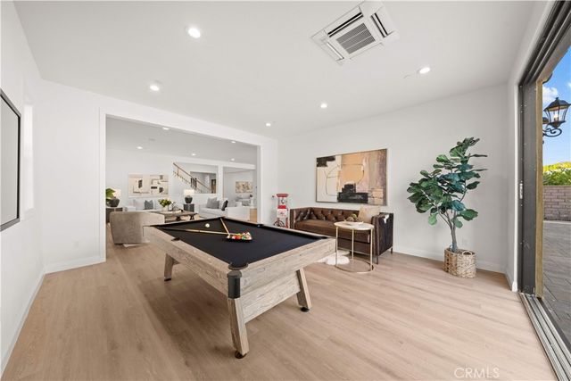 221 Clear Fls, Irvine, CA 92602