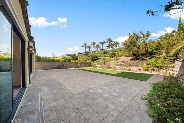 221 Clear Fls, Irvine, CA 92602