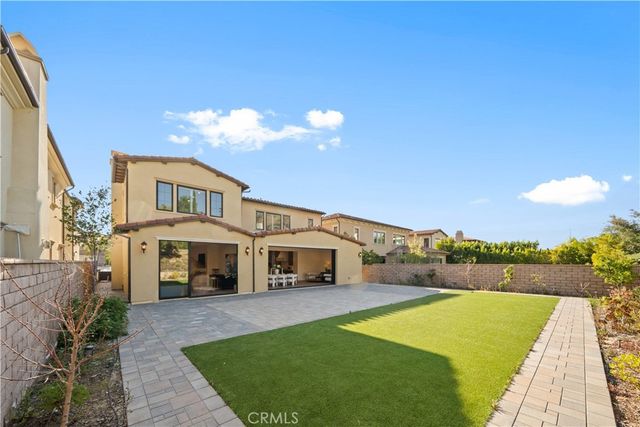 221 Clear Fls, Irvine, CA 92602