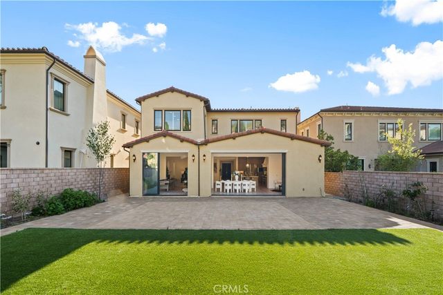 221 Clear Fls, Irvine, CA 92602