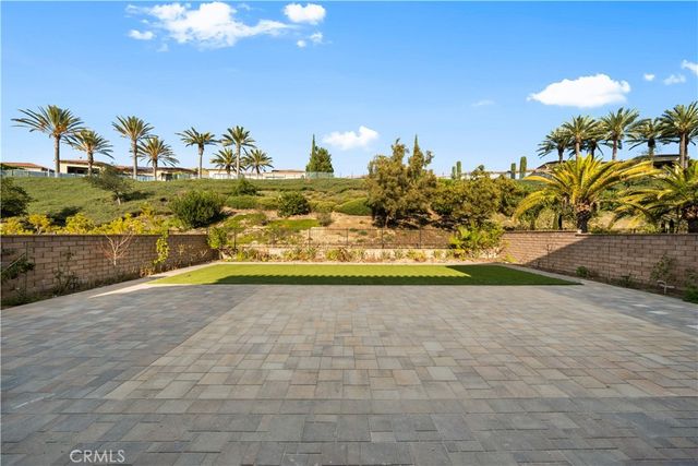 221 Clear Fls, Irvine, CA 92602