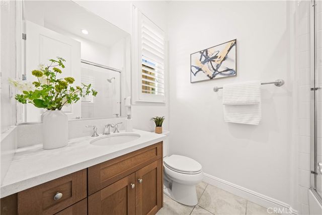 221 Clear Fls, Irvine, CA 92602