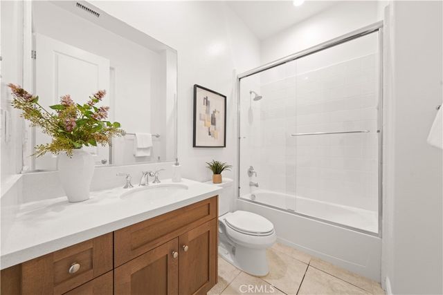 221 Clear Fls, Irvine, CA 92602