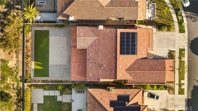 221 Clear Fls, Irvine, CA 92602