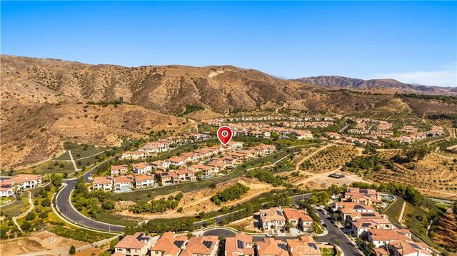 221 Clear Fls, Irvine, CA 92602