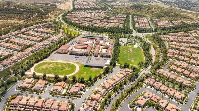 221 Clear Fls, Irvine, CA 92602