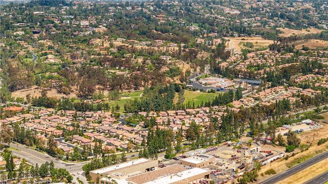 221 Clear Fls, Irvine, CA 92602