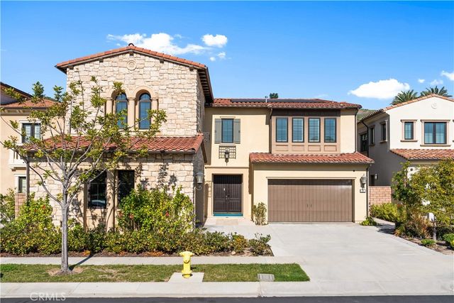 221 Clear Fls, Irvine, CA 92602