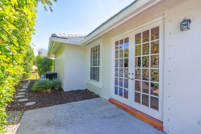 1974 S Club Drive, Wellington, FL 33414