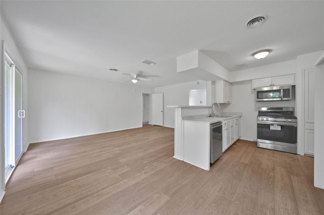 5703 Oakham Street, Houston, TX 77085