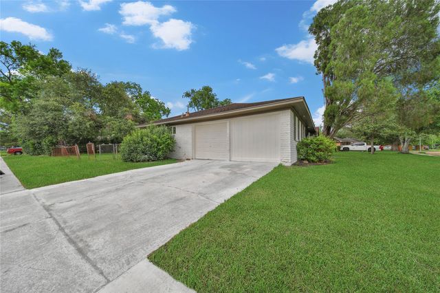 5703 Oakham Street, Houston, TX 77085