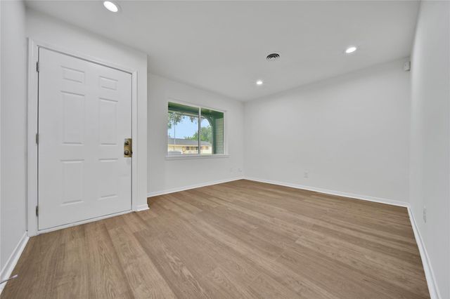 5703 Oakham Street, Houston, TX 77085