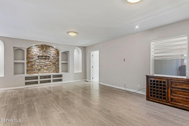 4312 WALLINGTON Drive, El Paso, TX 79902