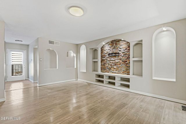 4312 WALLINGTON Drive, El Paso, TX 79902