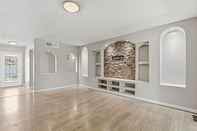 4312 WALLINGTON Drive, El Paso, TX 79902