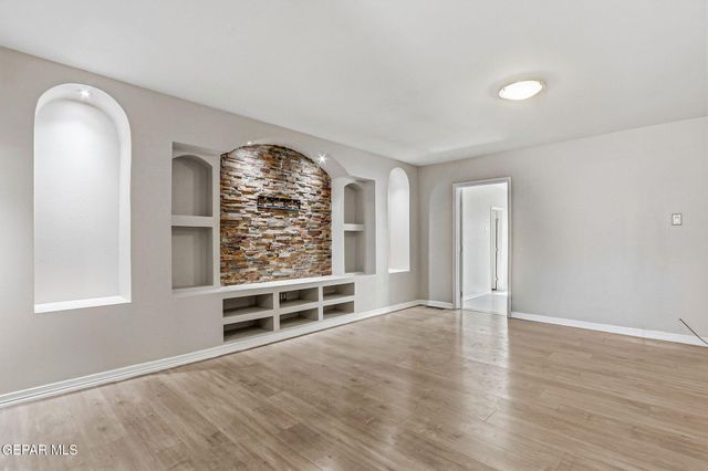 4312 WALLINGTON Drive, El Paso, TX 79902