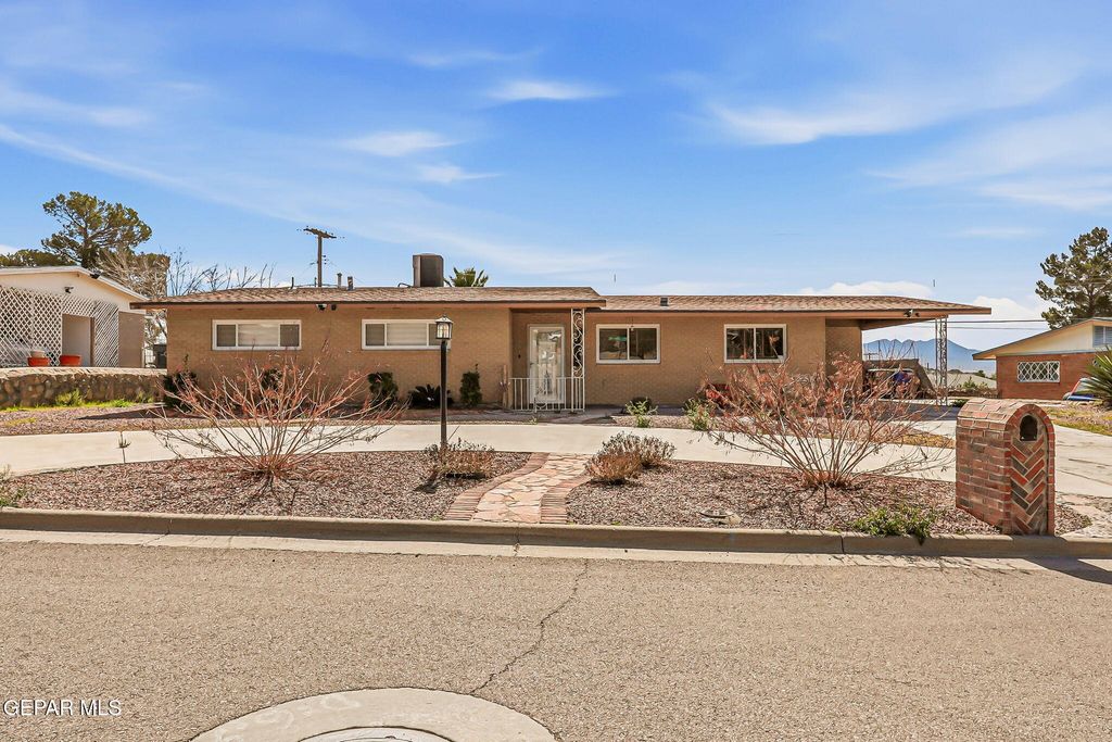 4312 WALLINGTON Drive, El Paso, TX 79902