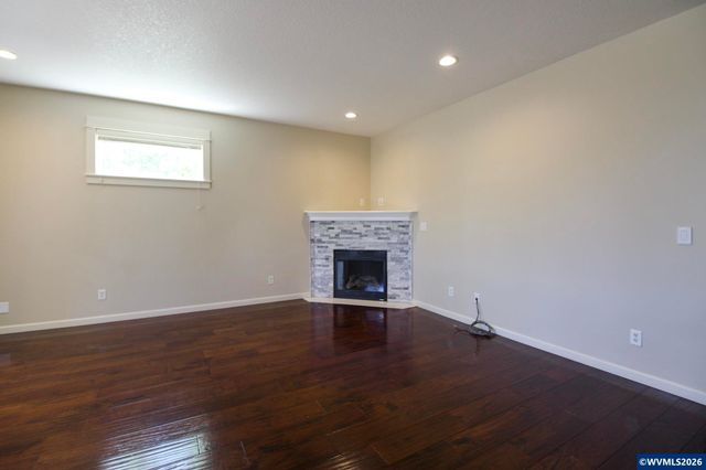 3194 Elliott St NW, Salem, OR 97304