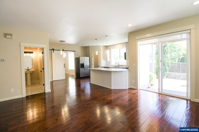 3194 Elliott St NW, Salem, OR 97304
