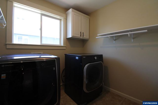 3194 Elliott St NW, Salem, OR 97304