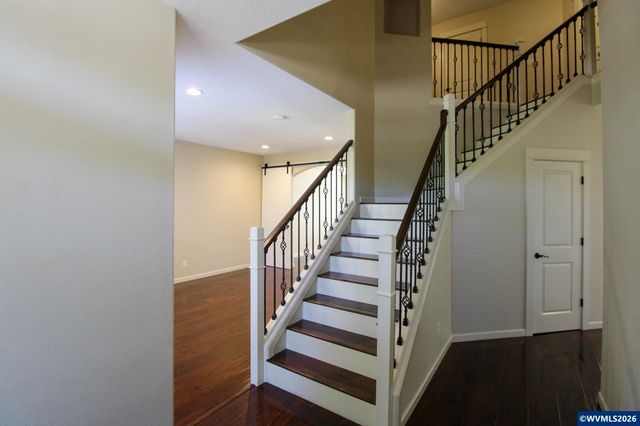 3194 Elliott St NW, Salem, OR 97304