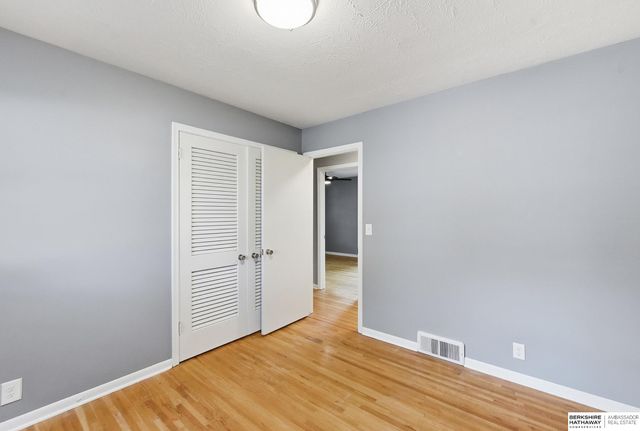 11315 Arbor Street, Omaha, NE 68144