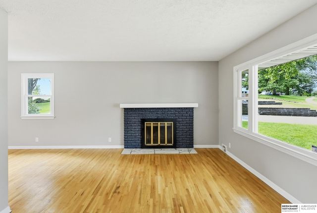 11315 Arbor Street, Omaha, NE 68144