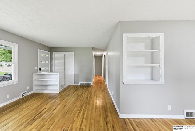 11315 Arbor Street, Omaha, NE 68144