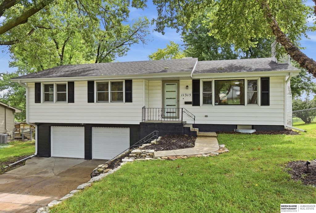 11315 Arbor Street, Omaha, NE 68144