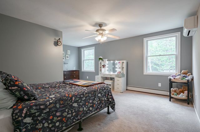 27 Pierce Lane, Hollis, NH 03049