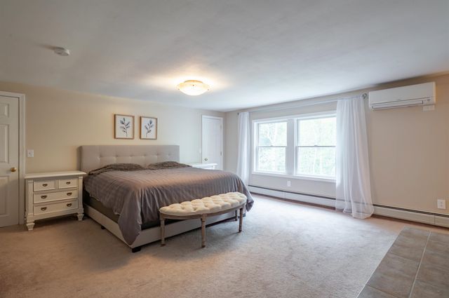 27 Pierce Lane, Hollis, NH 03049