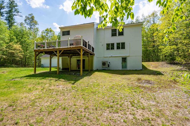 27 Pierce Lane, Hollis, NH 03049