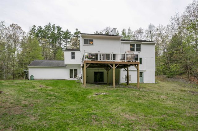 27 Pierce Lane, Hollis, NH 03049