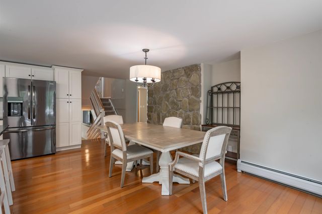 27 Pierce Lane, Hollis, NH 03049
