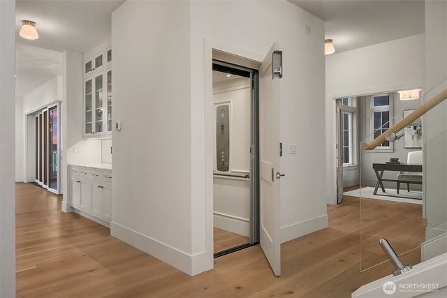 1031 McGilvra Boulevard E, Seattle, WA 98112