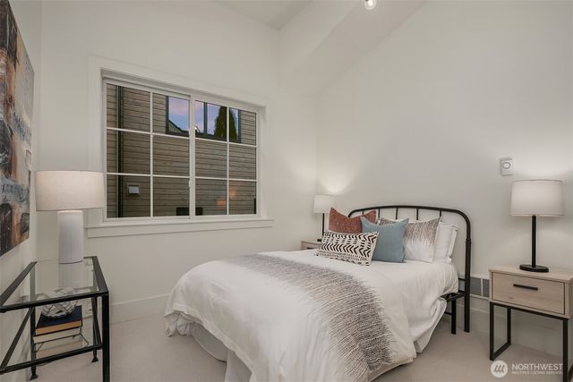 1031 McGilvra Boulevard E, Seattle, WA 98112