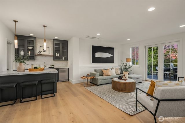 1031 McGilvra Boulevard E, Seattle, WA 98112