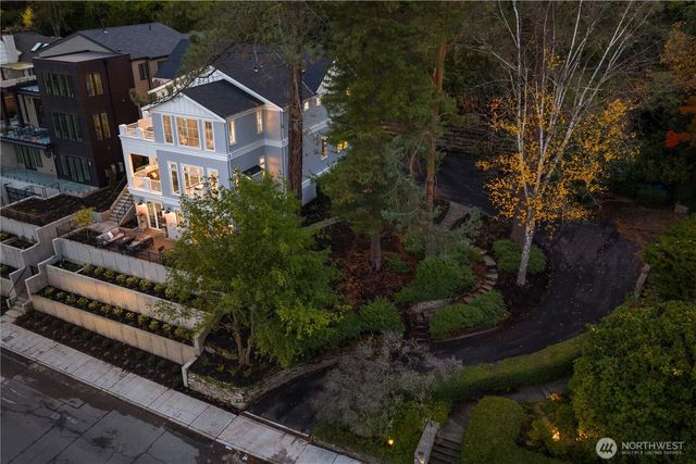 1031 McGilvra Boulevard E, Seattle, WA 98112