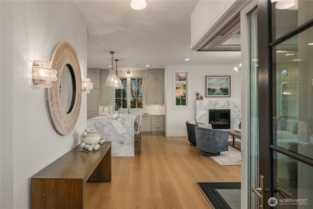 1031 McGilvra Boulevard E, Seattle, WA 98112