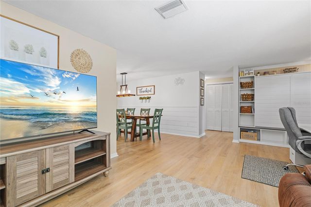 1000 FRUITLAND AVENUE, Bradenton, FL 34207